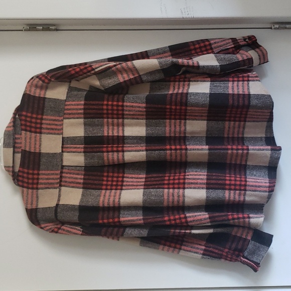 Beautiful fall colored shacket - Picture 2 of 4